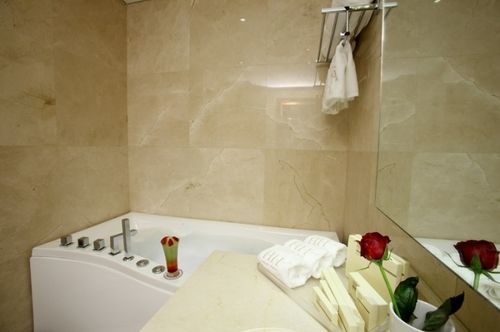 Heaven Hotel Jounieh Dış mekan fotoğraf